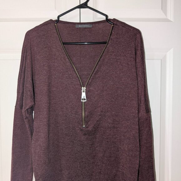 Suzy Shier Burgundy Knit Sweater Zipper V-Neck Size Large - Picture 3 of 3